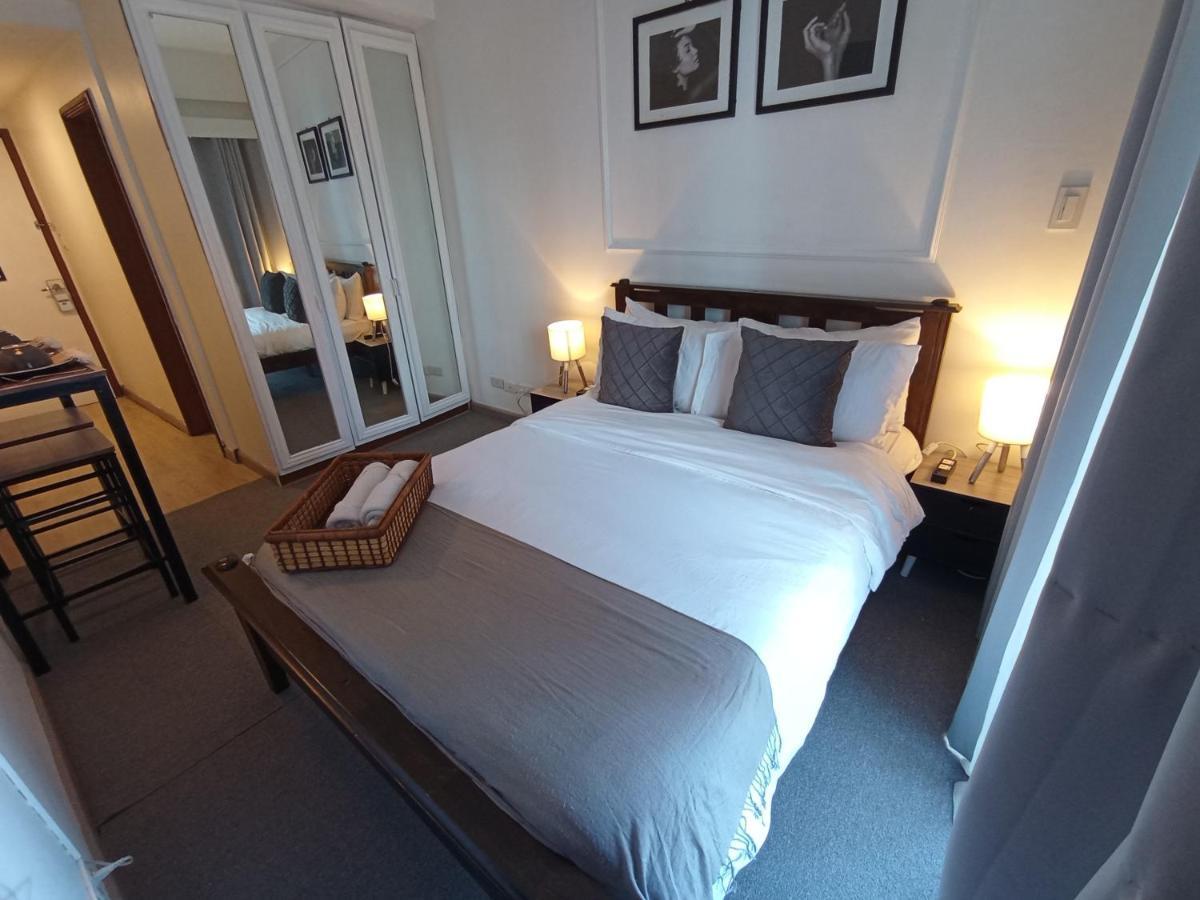 The Staycation - Serviced Rooms マニラ市 エクステリア 写真