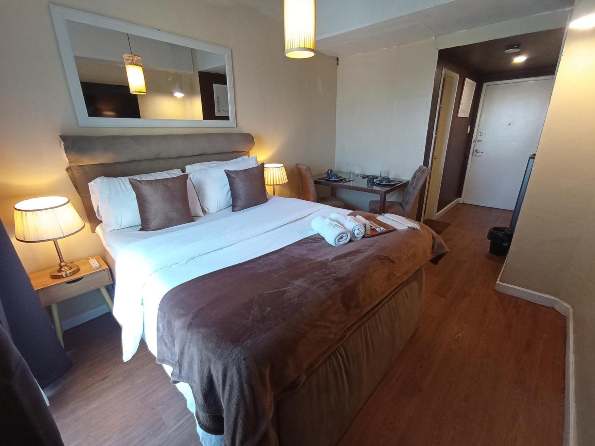 The Staycation - Serviced Rooms マニラ市 部屋 写真